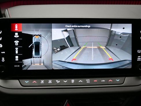 Used 2024 Dodge Charger R/T w/ Plus Group image 16