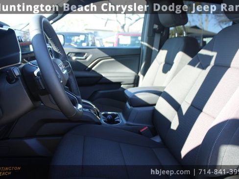 Used 2026 GMC Canyon Elevation image 25