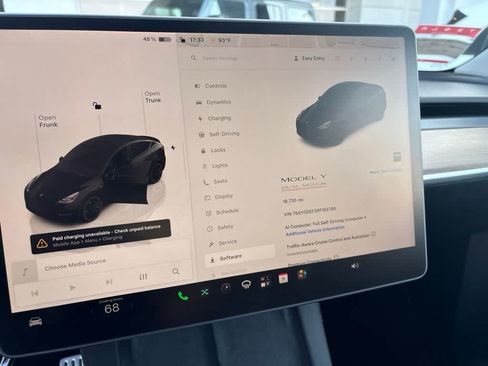 Used 2024 Tesla Model Y Performance AWD/4WD image 9