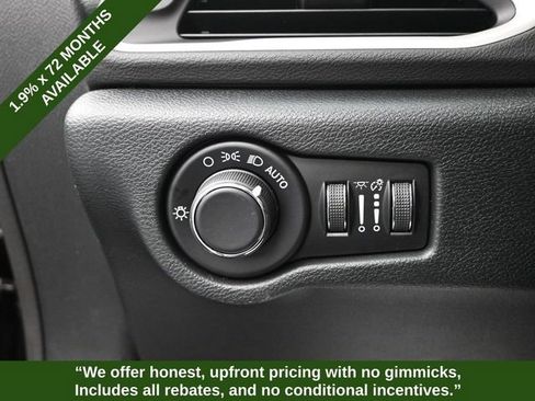 New 2026 Chrysler Voyager LX image 37