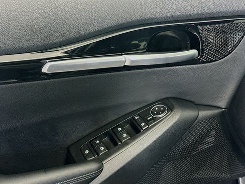 Used 2025 Kia Seltos S image 15