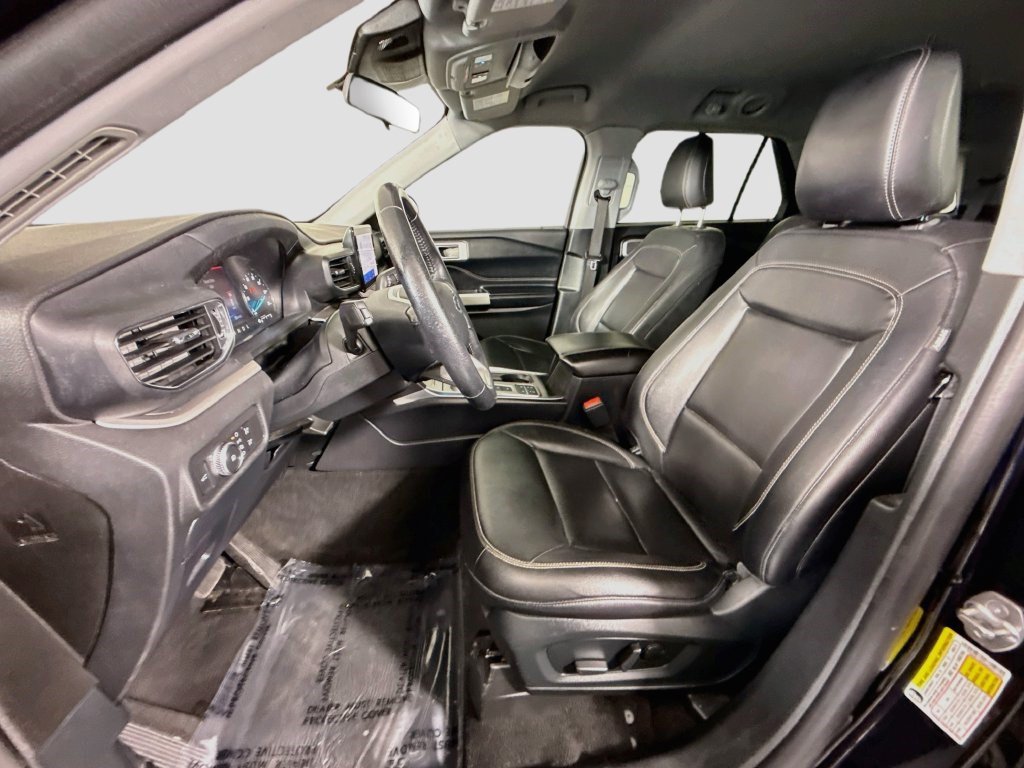 Used 2021 Ford Explorer XLT w/ Equipment Group 202A RWD image 21