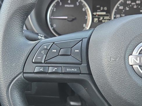 Used 2025 Nissan Kicks Play S image 21