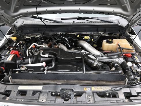 Used 2015 Ford F250 Lariat w/ Lariat Ultimate Package image 7