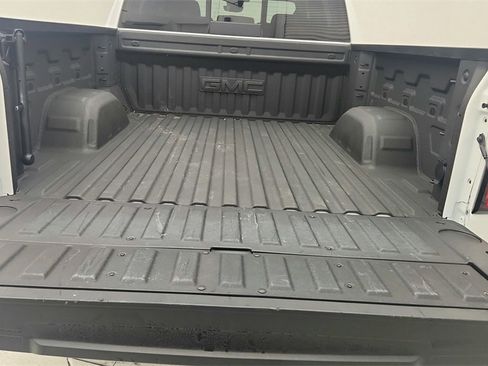 Used 2025 GMC Sierra 1500 AT4 w/ AT4 Premium Package image 34