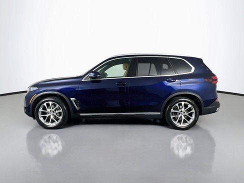 Used 2025 BMW X5 xDrive40i w/ Parking Assistance Package AWD/4WD image 3