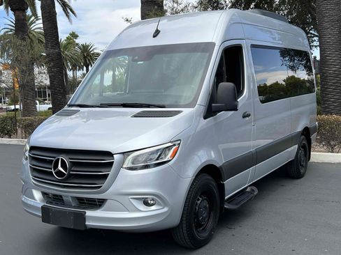 Used 2023 Mercedes-Benz Sprinter 2500 image 19