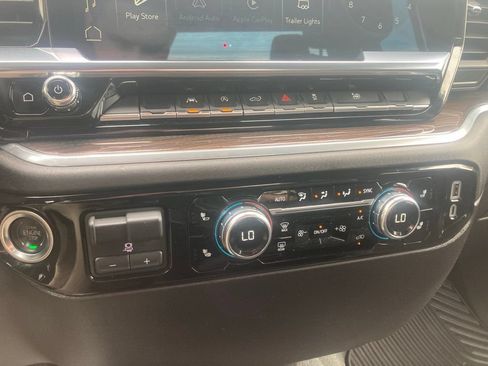 Certified 2025 GMC Sierra 1500 Elevation AWD/4WD image 28
