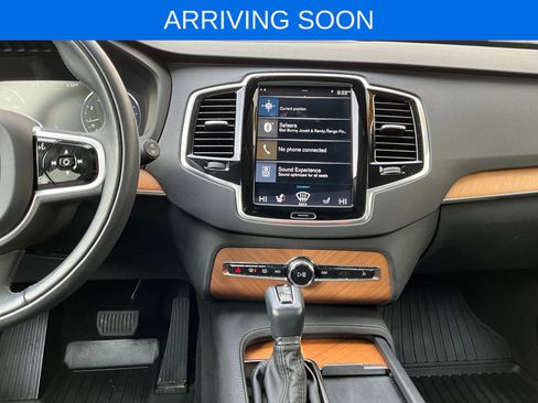 Used 2022 Volvo XC90 T6 Momentum w/ Advanced Package image 18