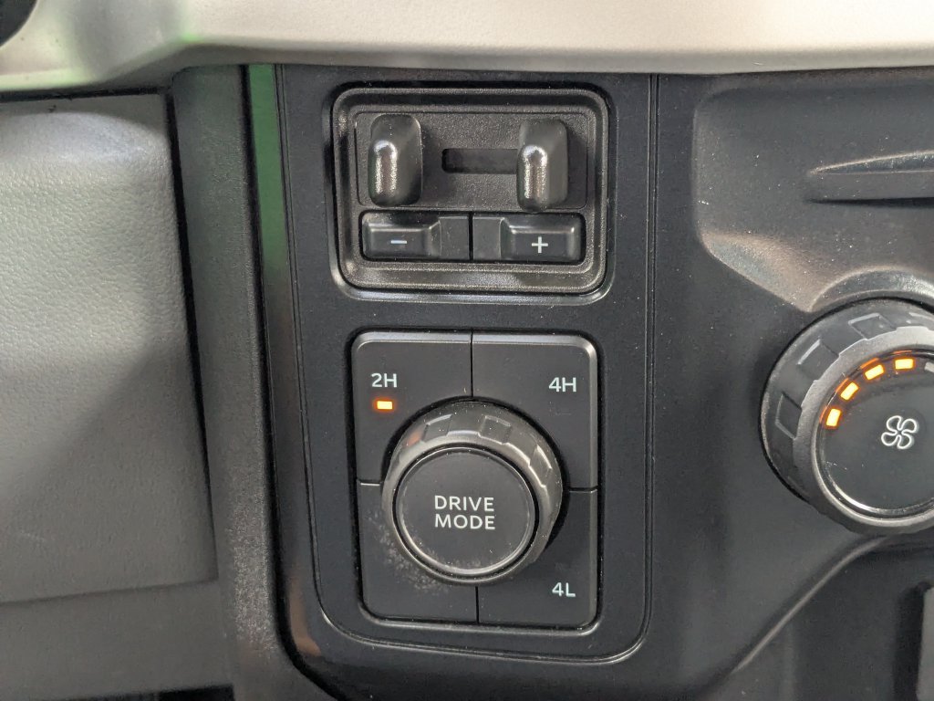 Used 2025 Ford F350 XLT AWD/4WD image 24