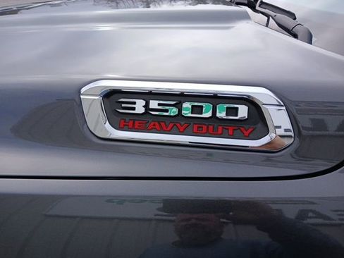 Used 2021 RAM 3500 Tradesman w/ Chrome Appearance Group image 9