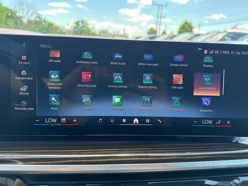 Used 2025 BMW X7 xDrive40i AWD/4WD image 18