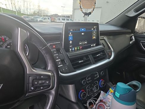 Used 2021 Chevrolet Suburban Z71 w/ Rear Media and Nav Package AWD/4WD image 10