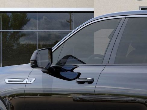 New 2025 Cadillac Escalade IQ Luxury 1 w/ LPO, Radiant Package image 36