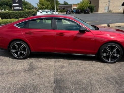 Used 2023 Honda Accord Sport image 9