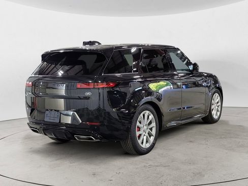Used 2023 Land Rover Range Rover Sport SE Dynamic image 6
