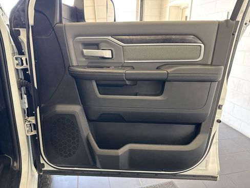 Used 2022 RAM 2500 Big Horn AWD/4WD image 48