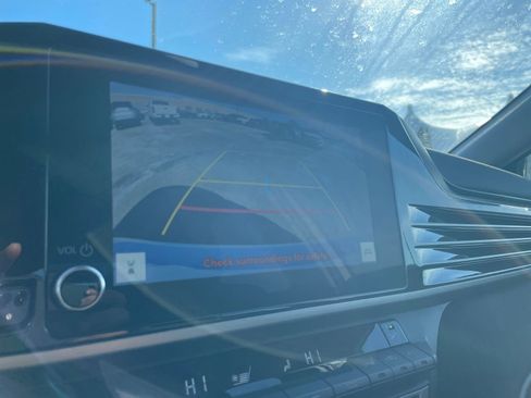 Used 2025 Toyota Camry LE image 24