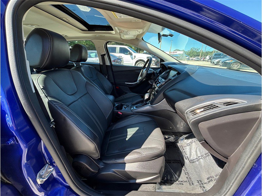 Used 2014 Ford Focus Titanium FWD image 36
