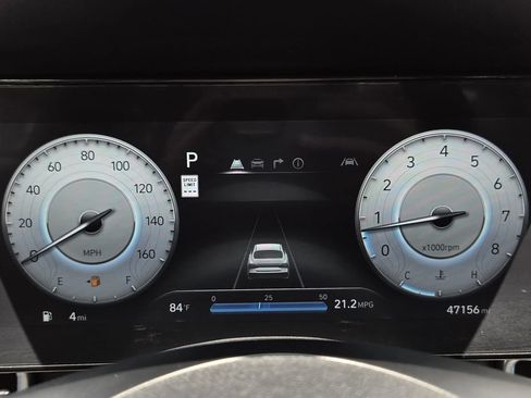 Used 2025 Hyundai Elantra SEL FWD image 24
