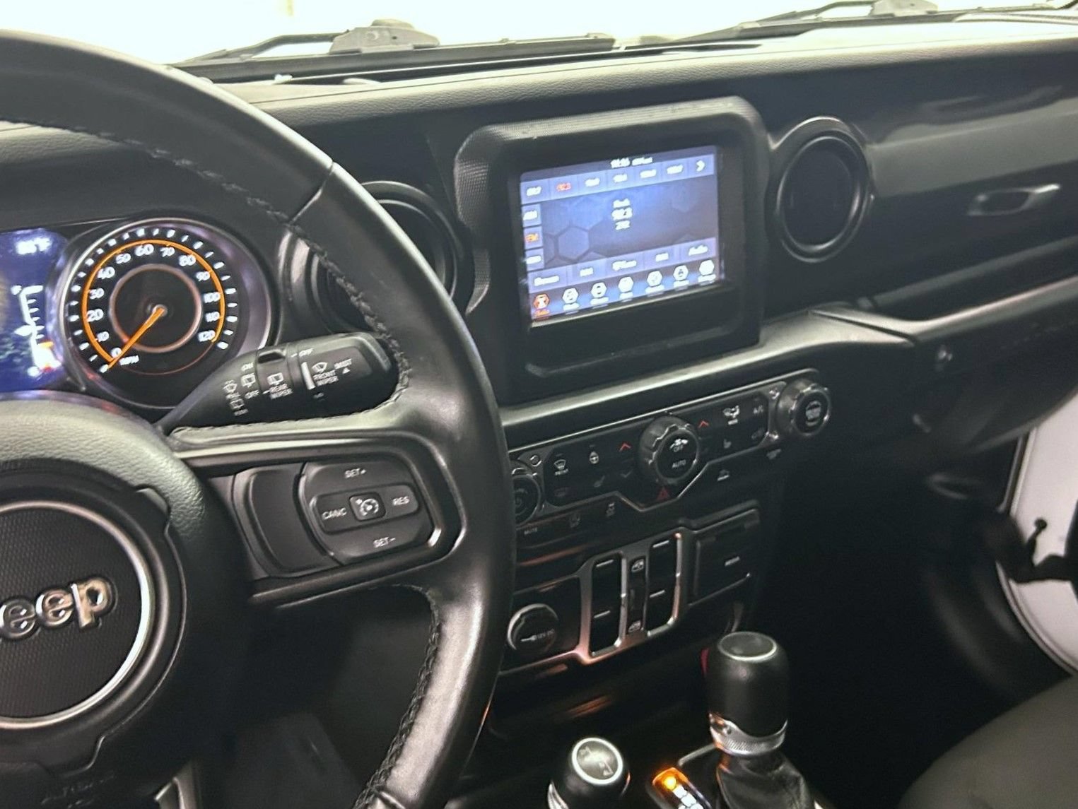Certified 2022 Jeep Wrangler Unlimited Sport AWD/4WD image 12