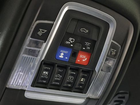 Used 2019 RAM 1500 Limited image 31