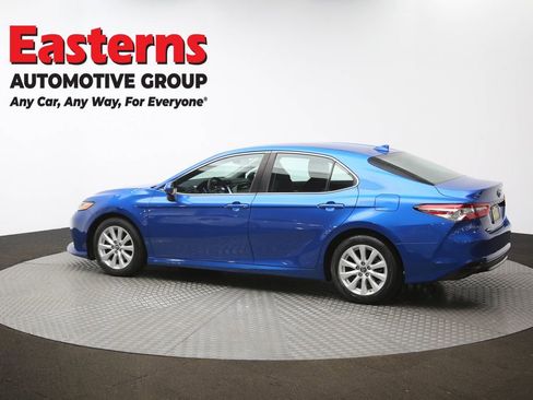 Used 2019 Toyota Camry LE image 61