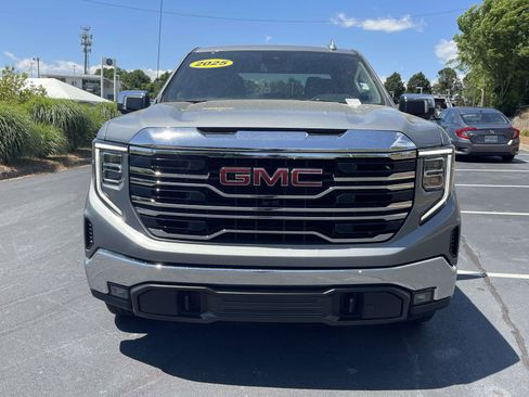 Used 2025 GMC Sierra 1500 SLT AWD/4WD image 2