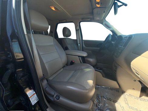 Used 2003 Ford Escape Limited AWD/4WD image 27