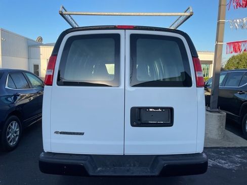 Used 2022 Chevrolet Express 2500 w/ Driver Convenience Package image 7