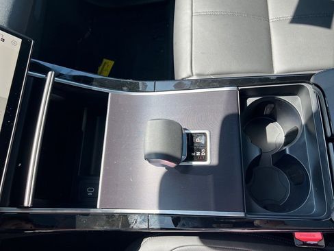 New 2026 Land Rover Range Rover Velar Dynamic SE image 20