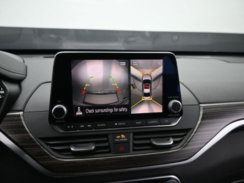 Used 2020 Nissan Altima 2.0 Platinum image 19