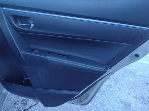 Used 2016 Toyota Corolla S Premium image 16