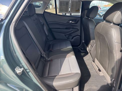 Used 2025 Chevrolet Trax LT image 23