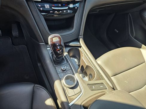 Used 2022 Cadillac XT6 Premium Luxury w/ Technology Package FWD image 31