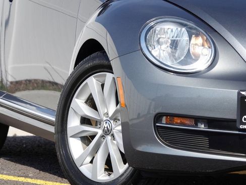 Used 2013 Volkswagen Beetle TDI FWD image 39