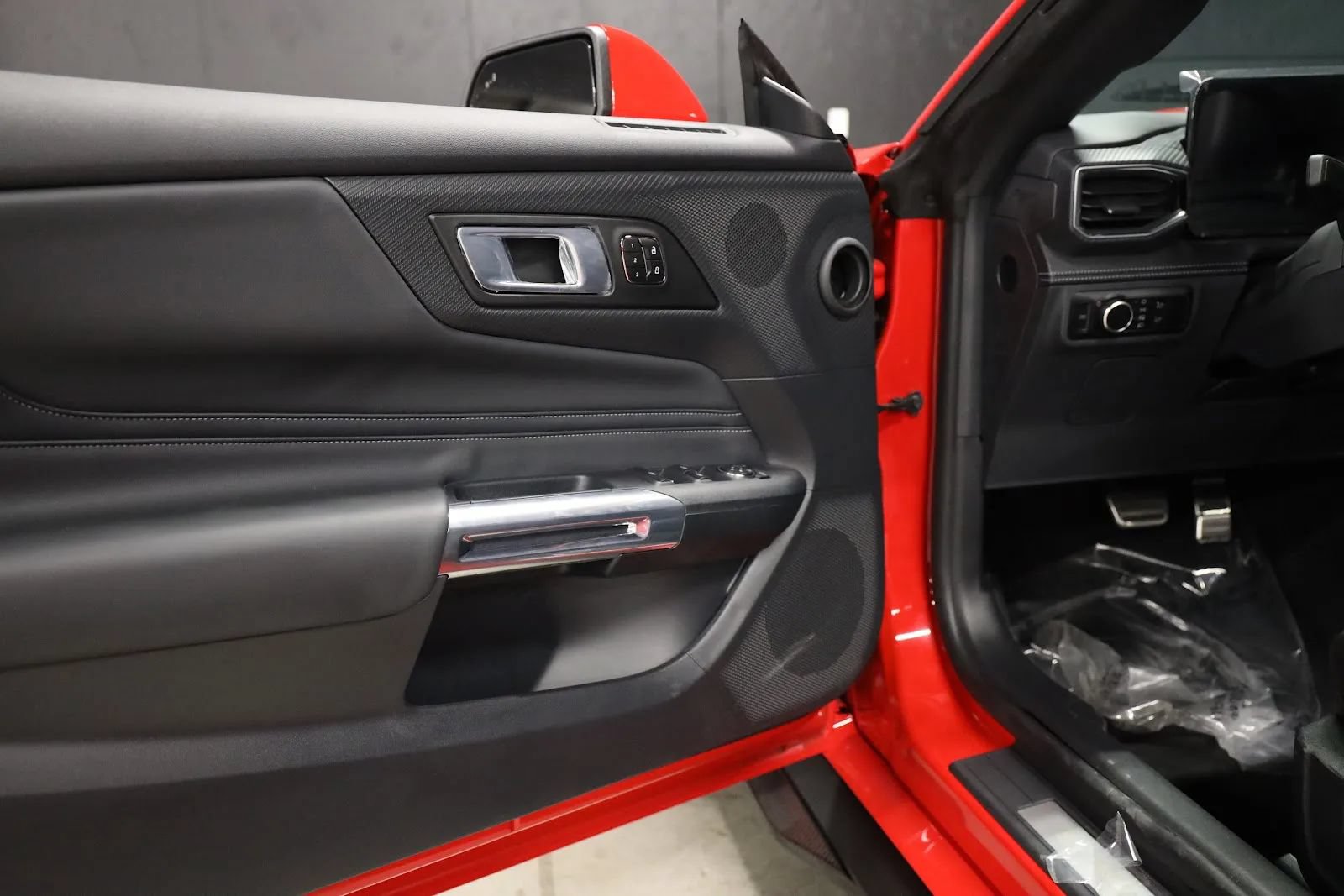 Used 2024 Ford Mustang GT Premium w/ GT Performance Package RWD image 36