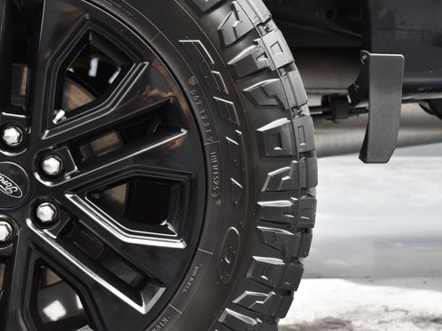 Used 2022 Ford F150 XLT image 40