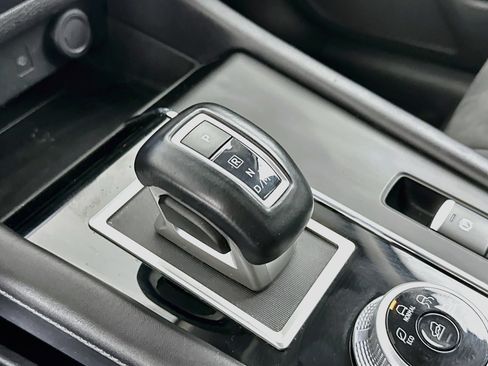 Used 2024 Mitsubishi Outlander SE FWD image 25