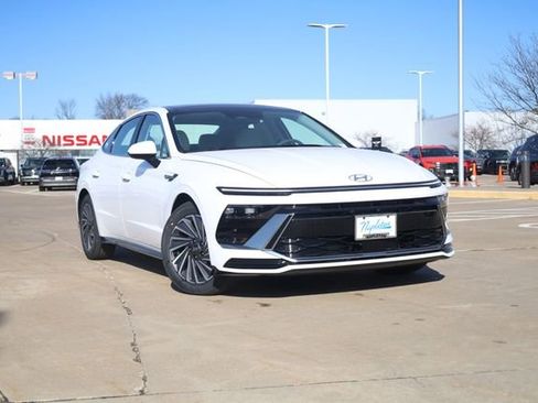 New 2026 Hyundai Sonata SEL FWD image 2