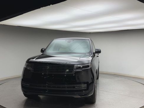 New 2026 Land Rover Range Rover SE image 7