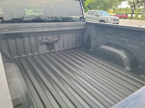 Used 2022 Chevrolet Silverado 1500 RST w/ Safety Package AWD/4WD image 6