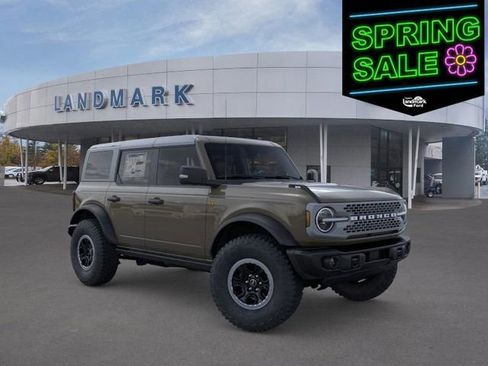 New 2025 Ford Bronco Badlands image 8
