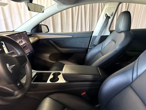 Used 2024 Tesla Model Y Performance AWD/4WD image 20