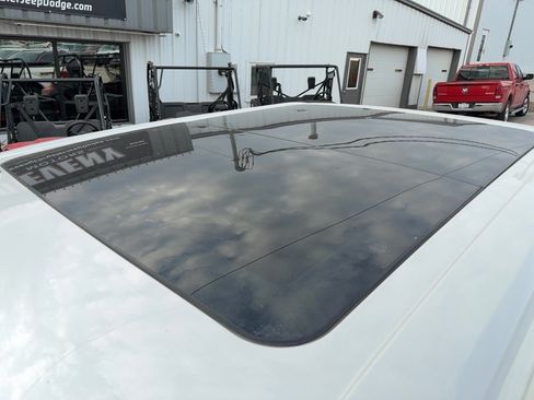 Used 2018 Ford F150 Platinum w/ Equipment Group 701A Luxury AWD/4WD image 27