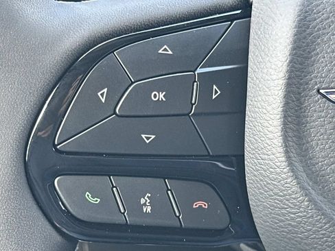 New 2026 Chrysler Pacifica Limited w/ Uconnect Theater Family Group FWD image 23