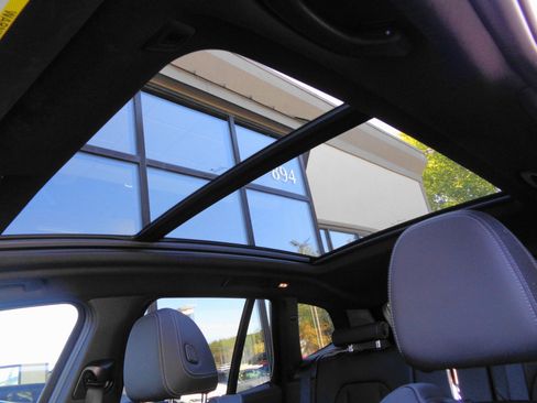 Used 2023 BMW X3 xDrive30i w/ Premium Enhanced Package image 17