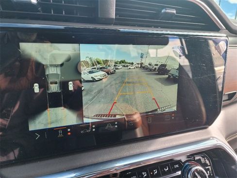 Used 2024 GMC Sierra 2500 Denali Ultimate image 40