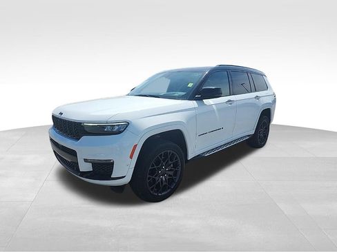 Used 2025 Jeep Grand Cherokee L Summit AWD/4WD image 19