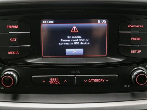 Used 2016 Kia Sorento LX w/ LX Convenience Package image 25